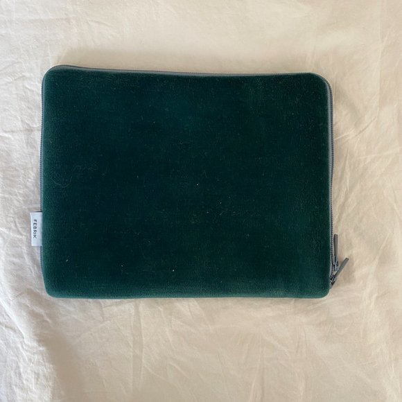 Unique Green Velvet iPad Case - Picture 2 of 4